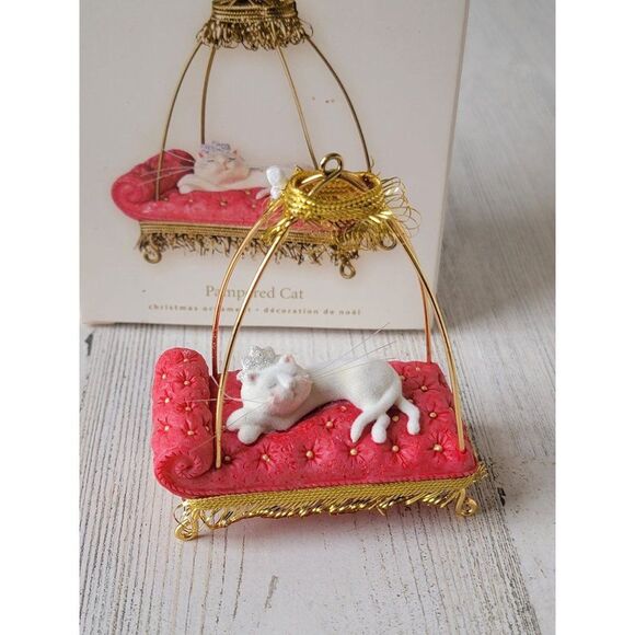 Hallmark pampered cat 2007 Keepsake Ornament Xmas pet - Picture 1 of 7